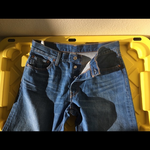 Levi 501 - Picture 2 of 3